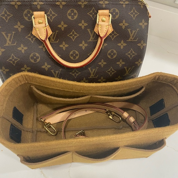 Louis Vuitton Speedy 30 Bandouliere - Picture 13 of 14